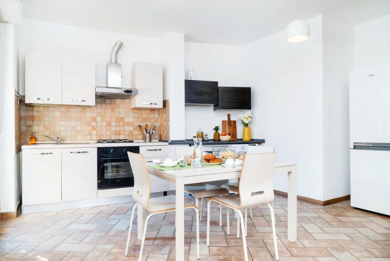 Four Bedroom Villa Near Metro Milan Extérieur photo
