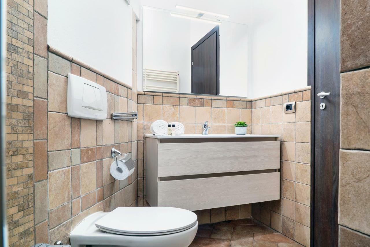 Four Bedroom Villa Near Metro Milan Extérieur photo